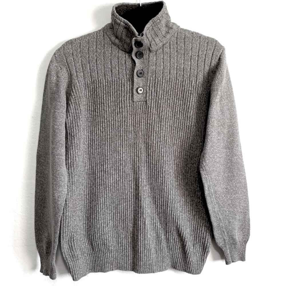 Oscar De La Renta 100% Cotton Quarter Buttoned Neckline Sweater